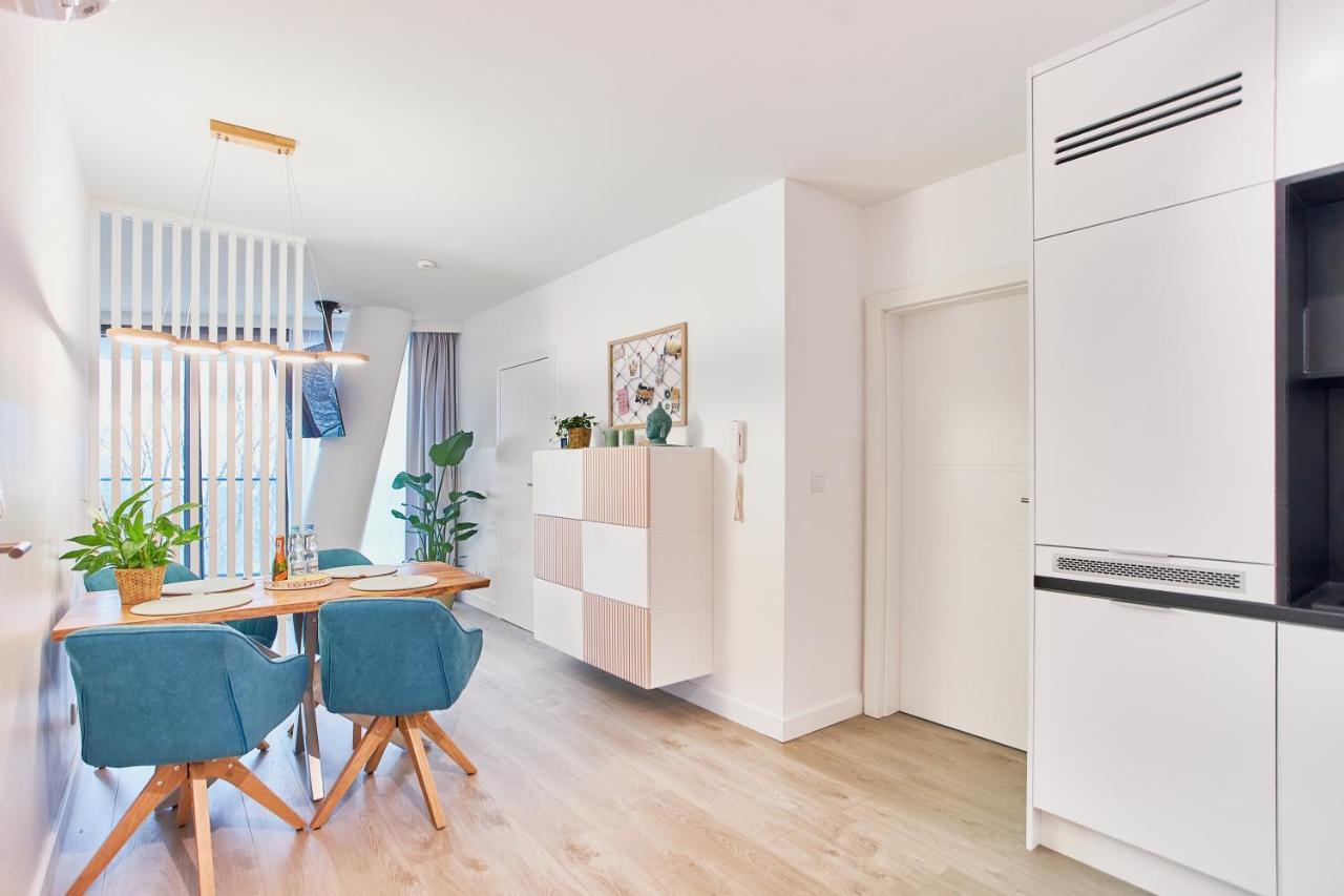 Wave Family Apartment - Sea View 米兹多洛杰 外观 照片